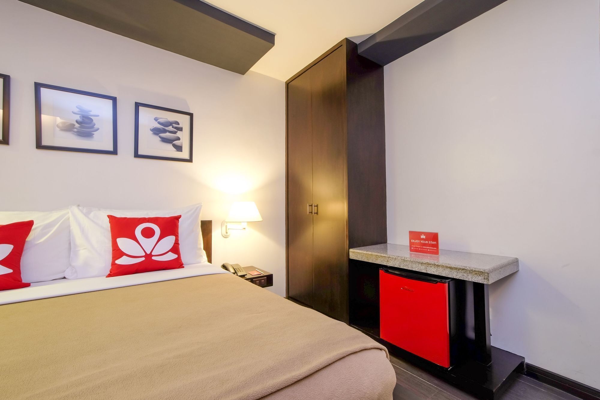 Zen Rooms Durban Poblacion Makati ماكاتي المظهر الخارجي الصورة