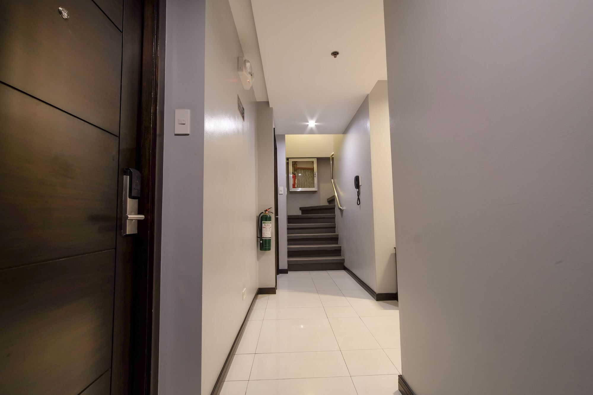 Zen Rooms Durban Poblacion Makati ماكاتي المظهر الخارجي الصورة