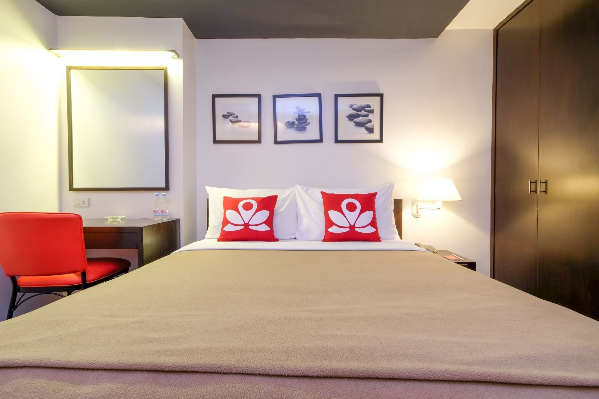 Zen Rooms Durban Poblacion Makati ماكاتي المظهر الخارجي الصورة
